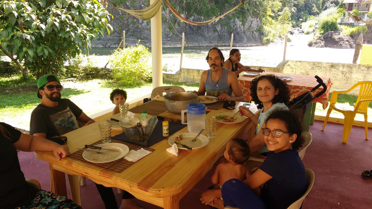 Las Avispas Conrado'S Guesthouse B&B מראה חיצוני תמונה